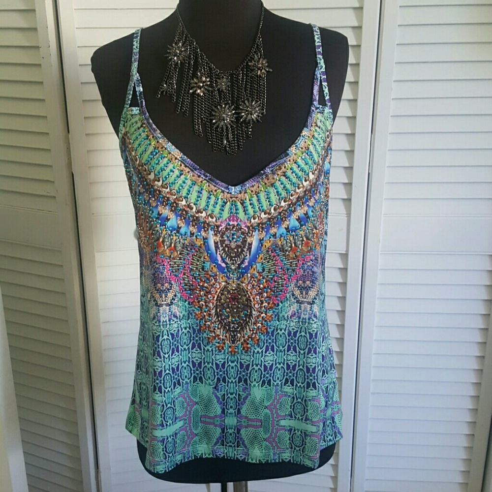 Venus beautiful top size L